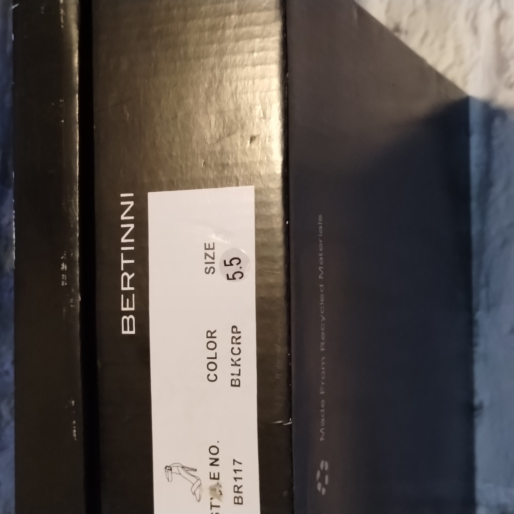 Bertinni Women's 5.5 Black Single Strap Heels Classic - Picture 5 of 7